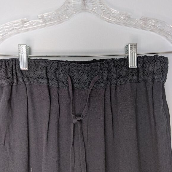 SOFT SURROUNDINGS BEACHY GAUZE BLACK PANTS MP - Picture 2 of 3